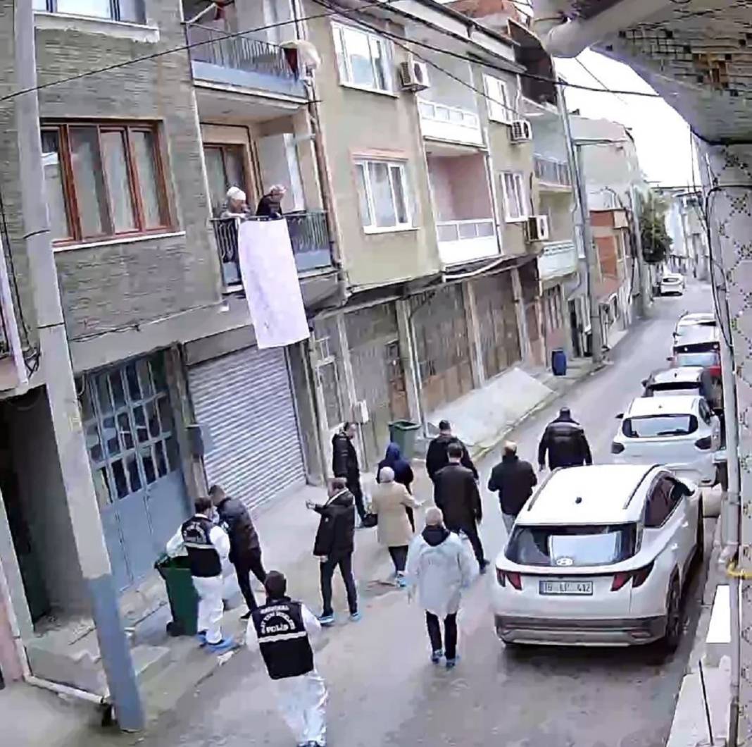 Kocasını öldürüp 15 parçaya ayırarak çöpe atmıştı! Mahkemede hakimden bunu istedi 2